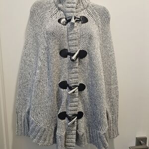 🎈SOLD Michael Kors Gray Knit Toggle Clasp Cape Cardigan Poncho Sweater